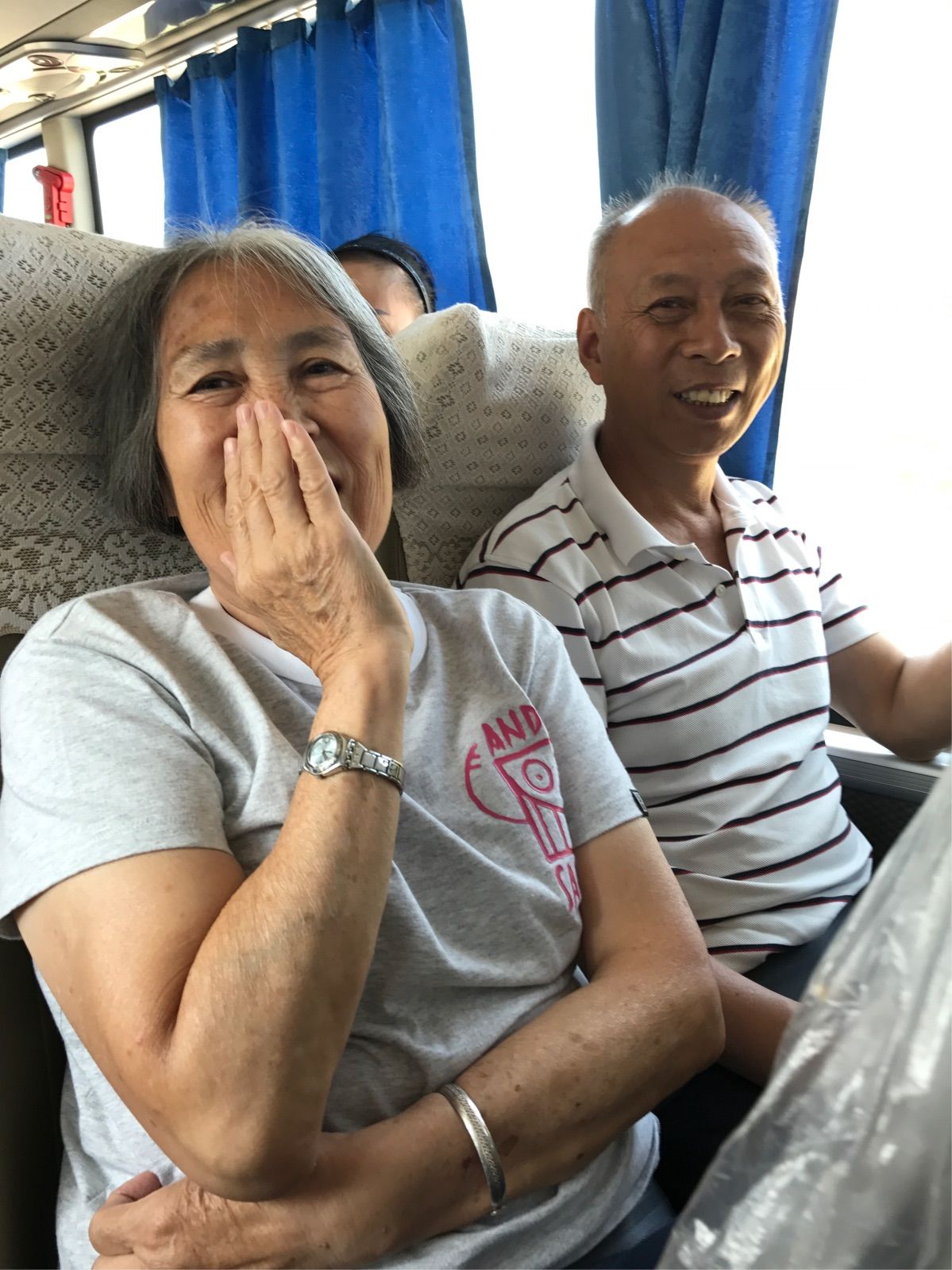 搞笑动态图片笑死人不偿命带字_搞笑动态图素材_色动态搞笑图片大全