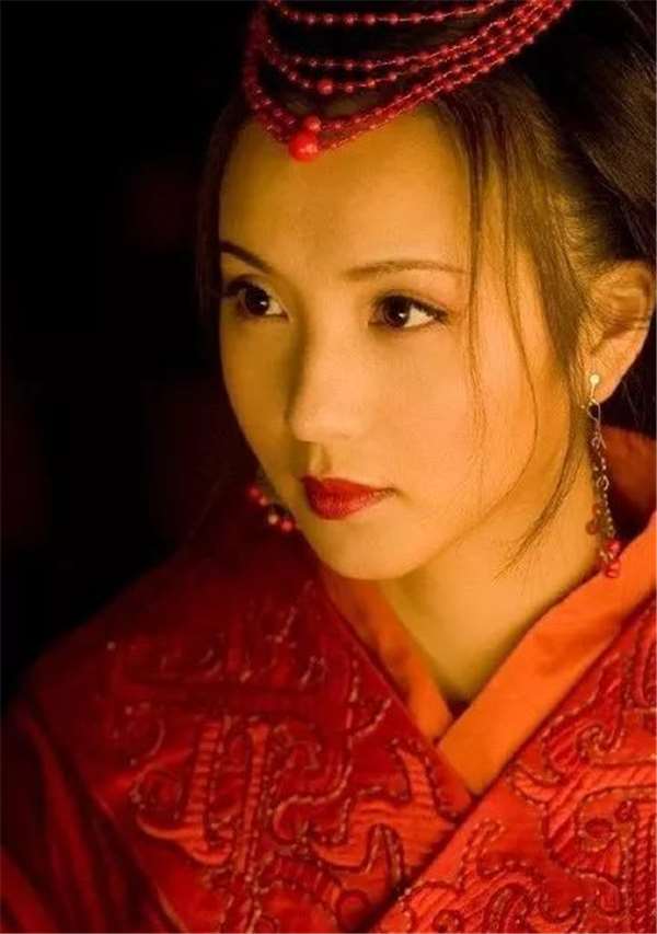 美女被虐_美女被虐吸奶图片_美女被虐图片