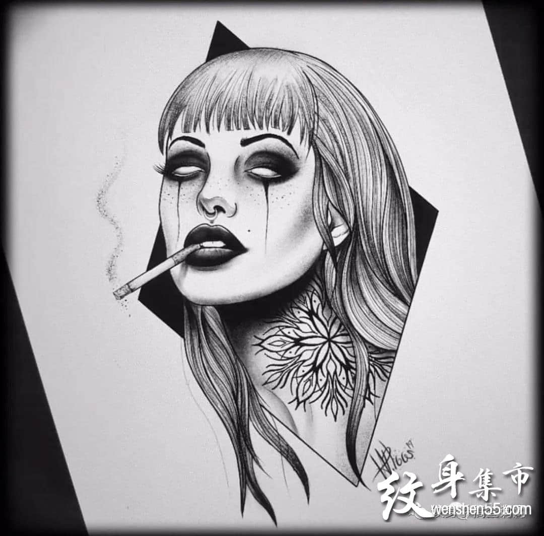 美女纹身：时尚圈的新宠儿
