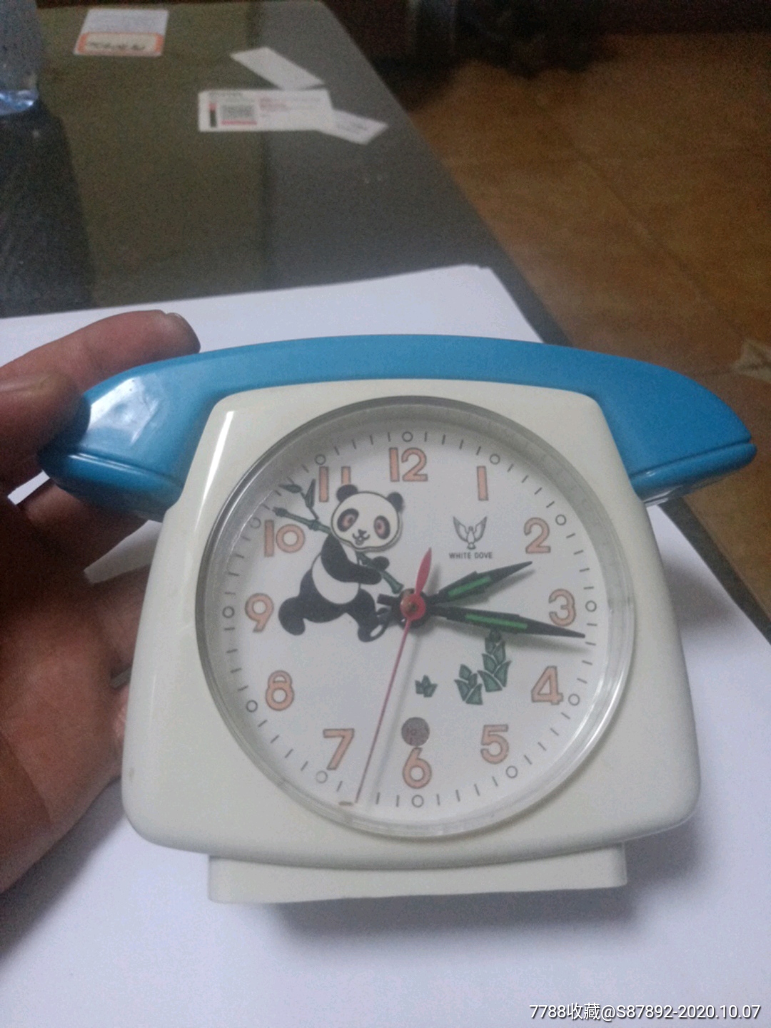 卖萌熊猫恶搞图片_天才小熊猫恶搞苹果发布会_6个苹果图片恶搞苹果6