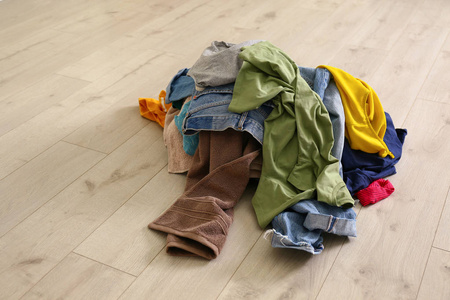 手机一键擦除衣服的软件_一键擦掉衣服的软件_一键擦除衣物