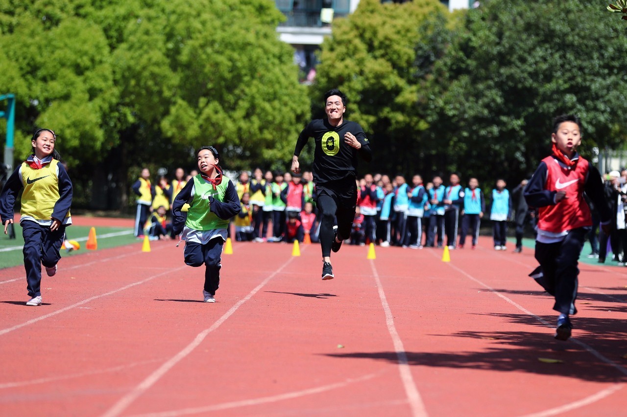 都市激情校园春色_都市激情校园春色_都市激情校园春色
