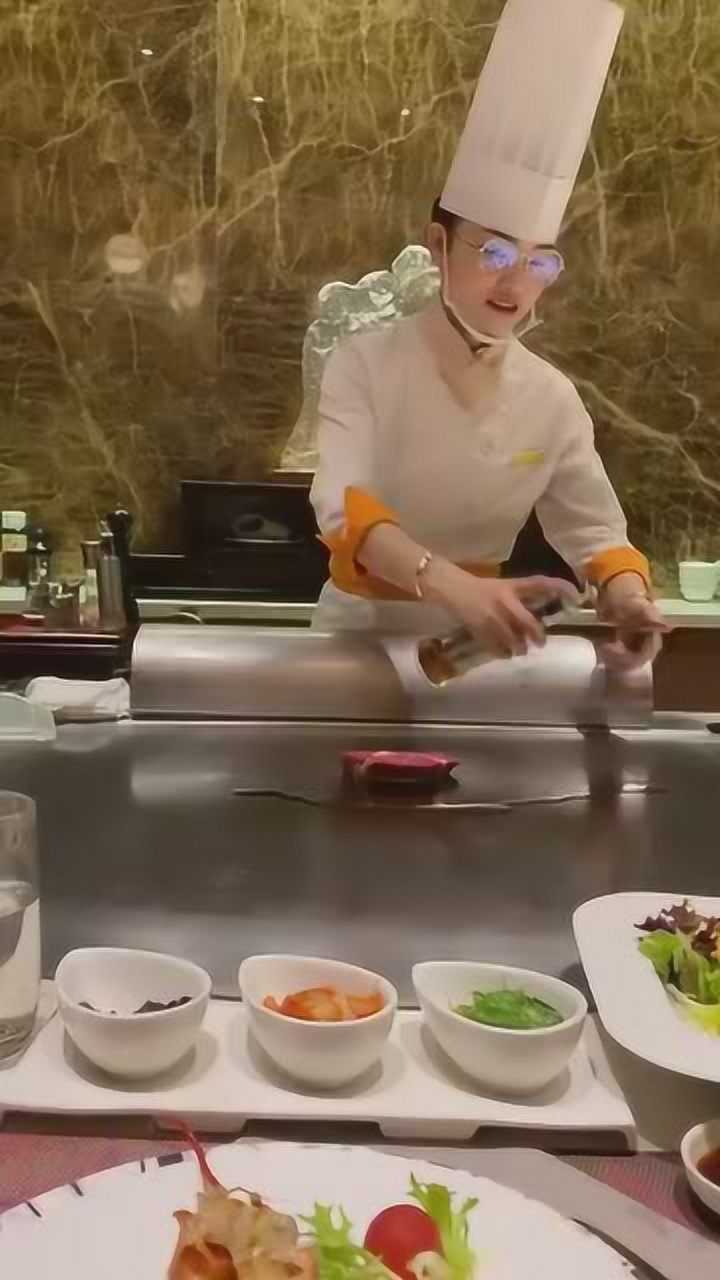 神秘童话中的美女餐厅，绽放迷人魅力