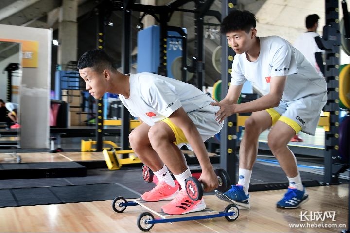 可以练体能的游戏_4到6岁体能训练游戏手机_体能训练的app