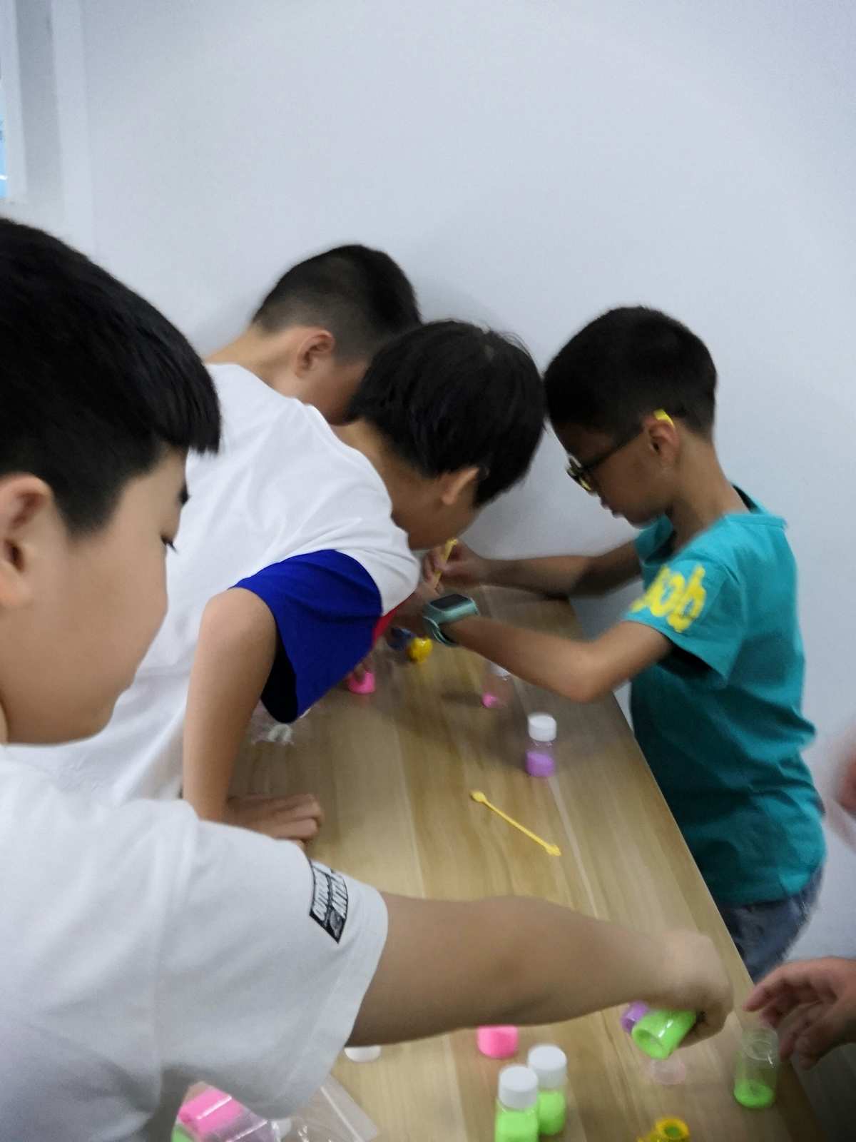 iq手机游戏时长_手机长时间玩游戏_手机玩游戏久了