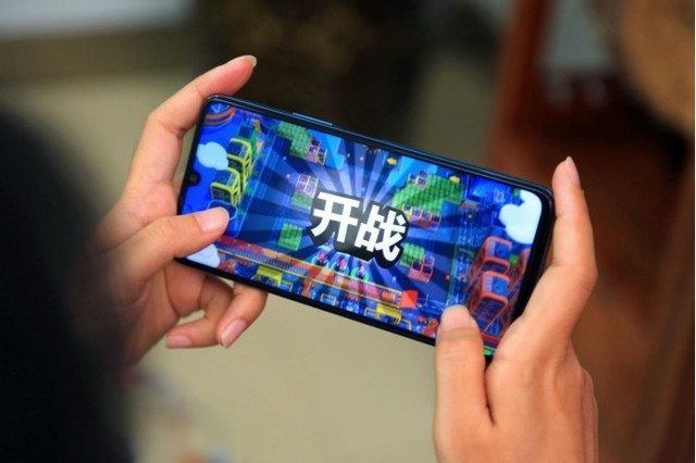 知乎什么手机游戏赚钱_知乎玩游戏的手机_打游戏哪个手机最好呢知乎