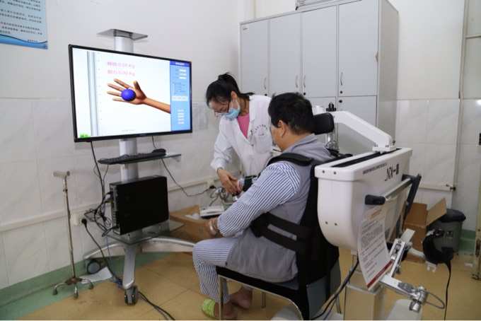 病人游戏推荐手机_给病人看病的游戏_病人互动小游戏