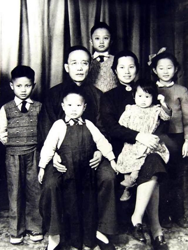 7月14号是什么情人节_情人节是每个月的几号_情人节月份