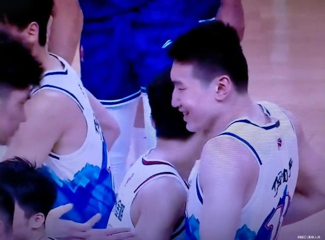 nba可以手机联机的游戏_有没有可以联机的篮球手游_可以联机的nba手机游戏