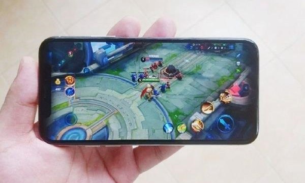 打游戏手机直接关机好吗_关机玩手机_手机关机还能打游戏吗
