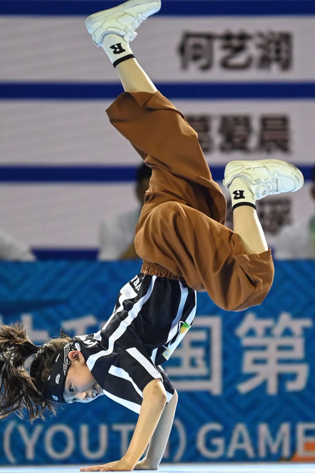 4人策略手机游戏平台_策略游戏怎么赚钱_策略手游什么意思