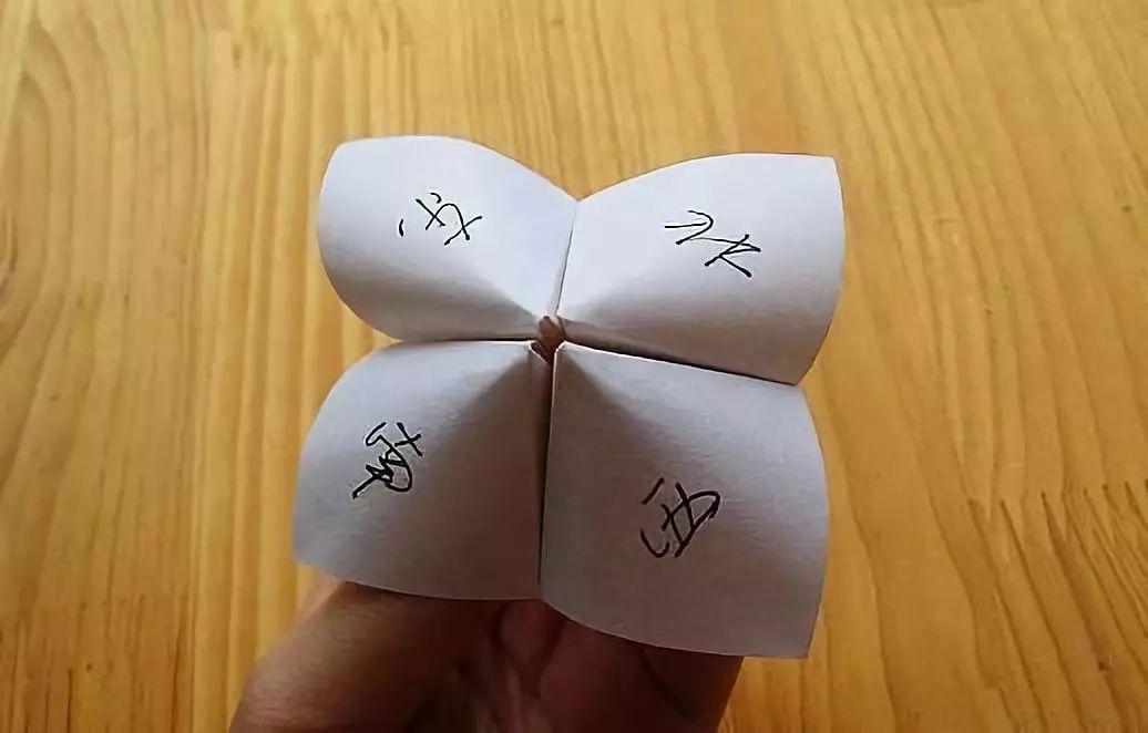 4年前的手机打游戏-回忆旧手机打游戏的日子：简单的快乐，难忘