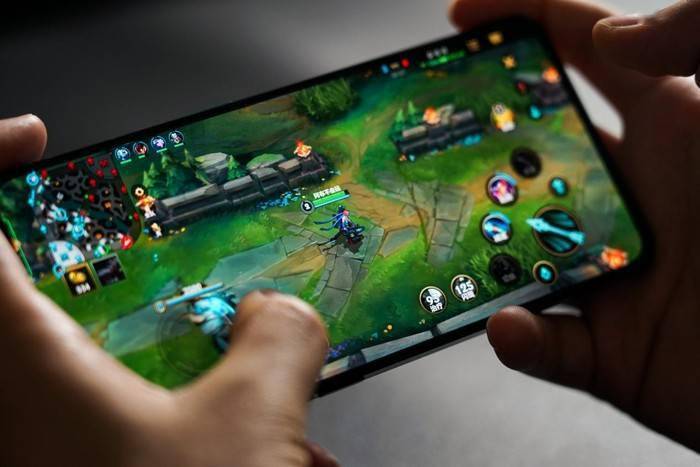 oppo公司的游戏手机-OPPO 游戏手机震撼登场，酷炫外观